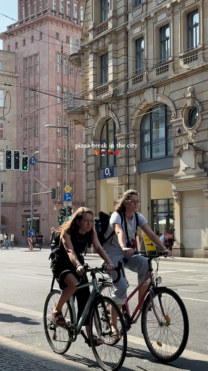 https://d2zmqyh8caa94h.cloudfront.net/creator_social_media_contents/instagram/reels/C-arKP6NL4S/C-arKP6NL4S.mp4
