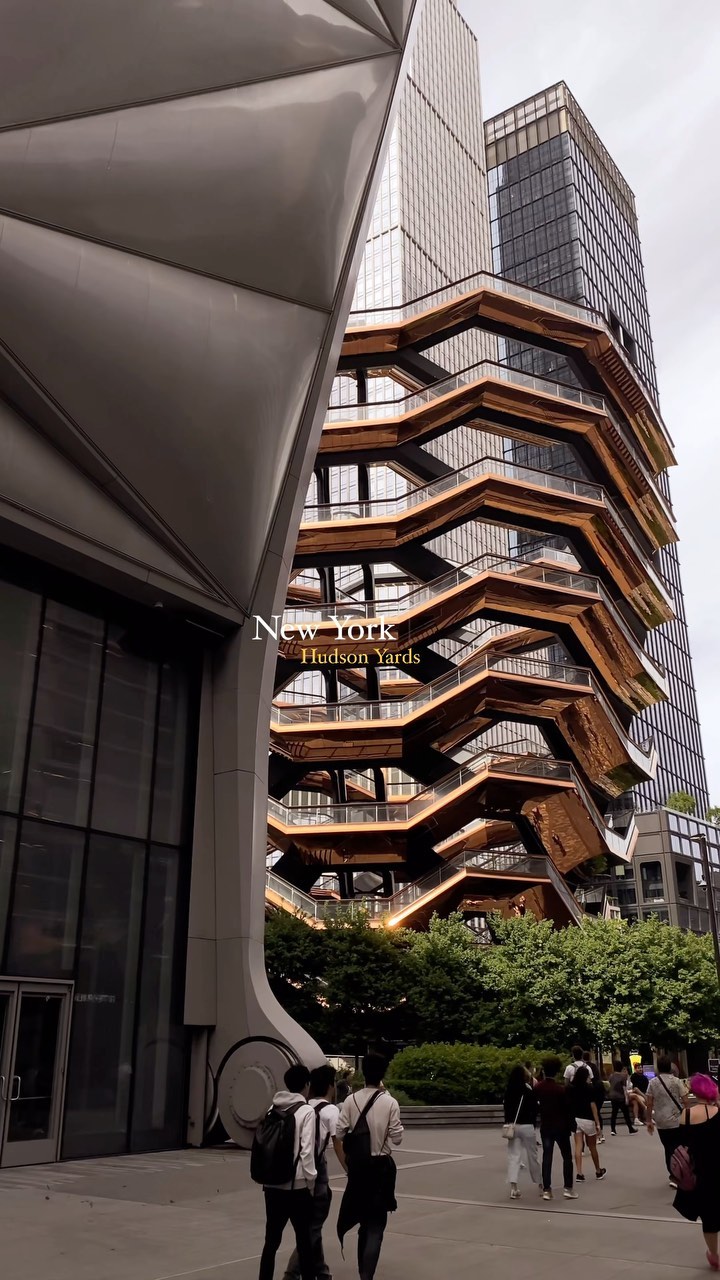 https://d2zmqyh8caa94h.cloudfront.net/creator_social_media_contents/instagram/reels/C4dXv1WOwyl/C4dXv1WOwyl.mp4
