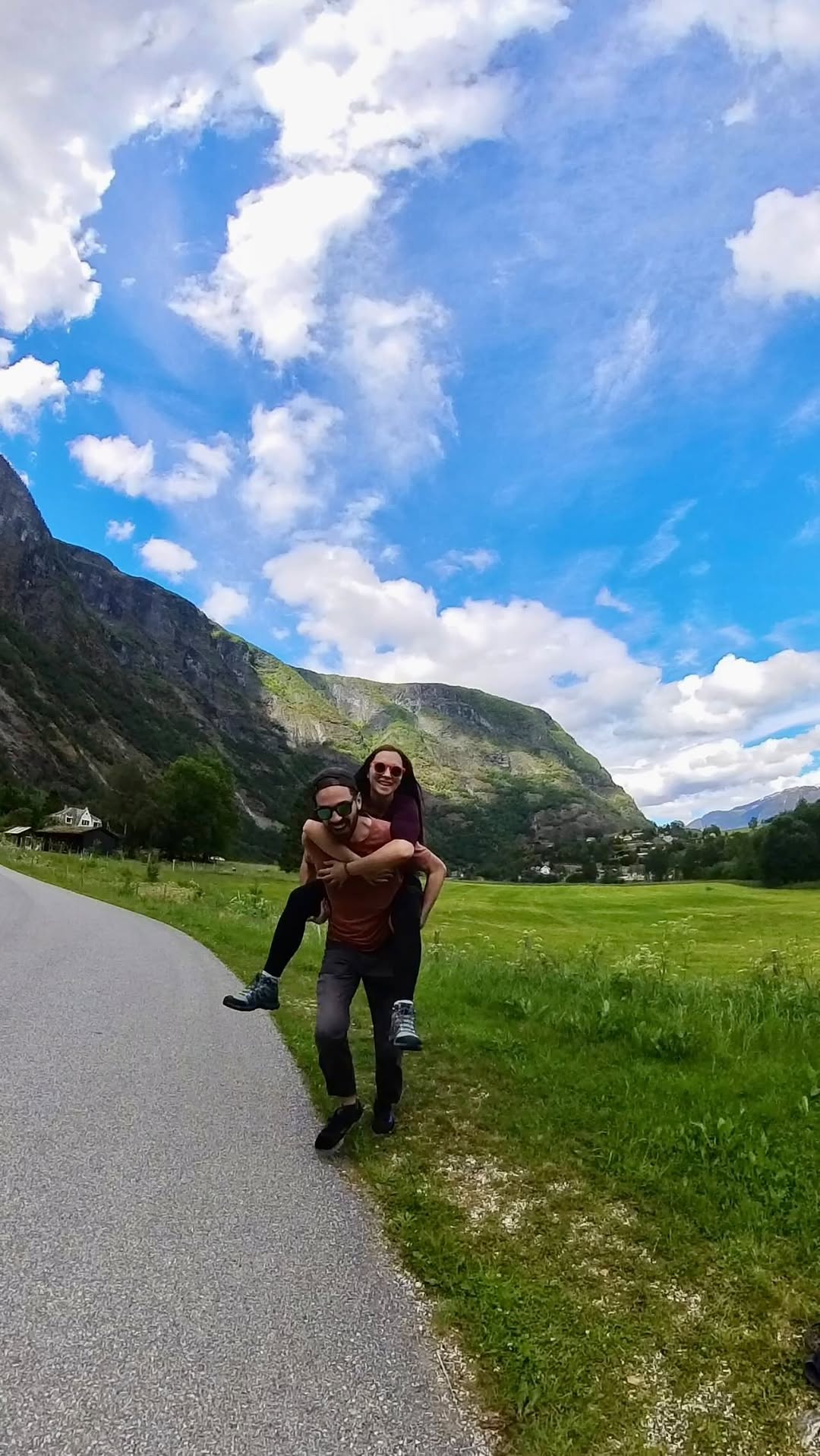 https://d2zmqyh8caa94h.cloudfront.net/creator_social_media_contents/instagram/reels/C87tEByoPEB/C87tEByoPEB.mp4