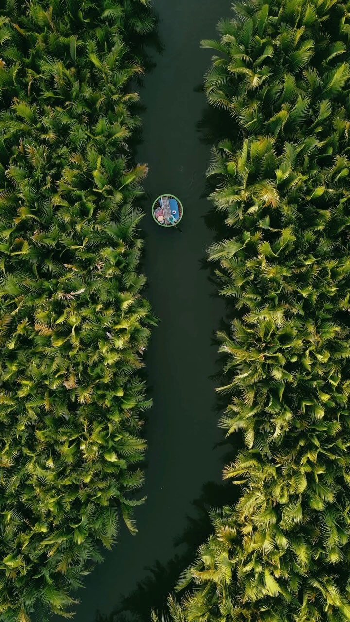 https://d2zmqyh8caa94h.cloudfront.net/creator_social_media_contents/instagram/reels/C8UfpR-PEqE/C8UfpR-PEqE.mp4