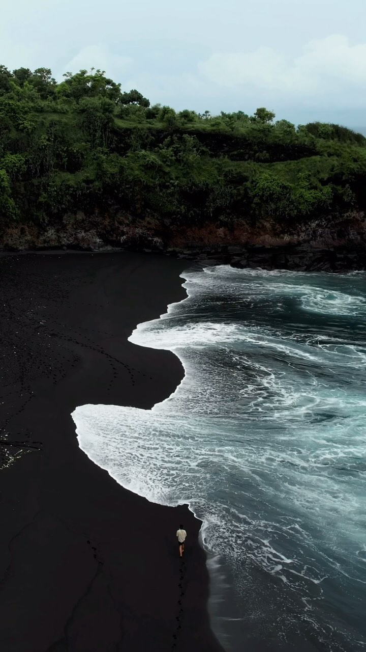 https://d2zmqyh8caa94h.cloudfront.net/creator_social_media_contents/instagram/reels/C94aJjGv5Mj/C94aJjGv5Mj.mp4