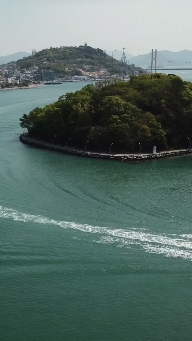 https://d2zmqyh8caa94h.cloudfront.net/creator_social_media_contents/instagram/reels/CLT-nwGDYEN/CLT-nwGDYEN.mp4