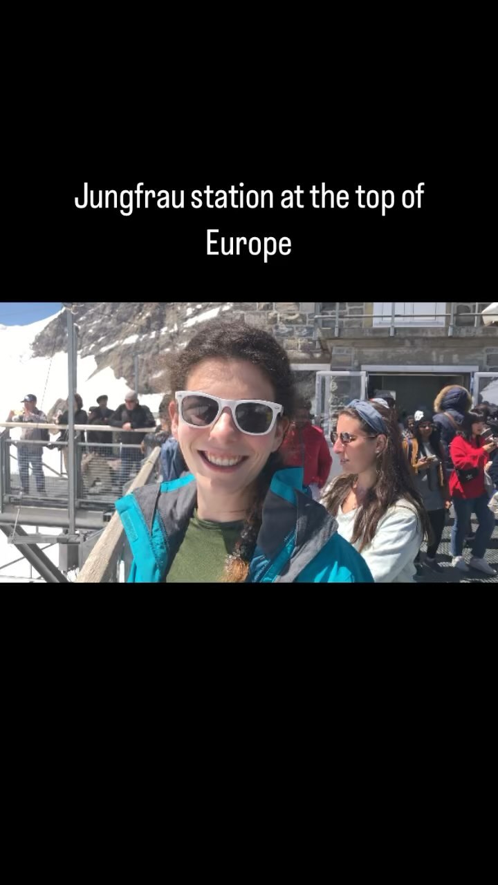 https://d2zmqyh8caa94h.cloudfront.net/creator_social_media_contents/instagram/reels/CeQ-rhglSf3/CeQ-rhglSf3.mp4