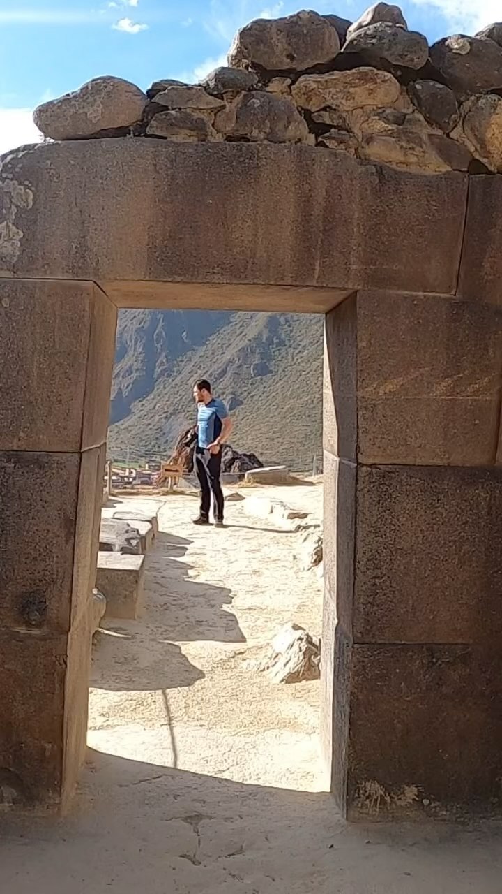 https://d2zmqyh8caa94h.cloudfront.net/creator_social_media_contents/instagram/reels/Ceb06qhld76/Ceb06qhld76.mp4