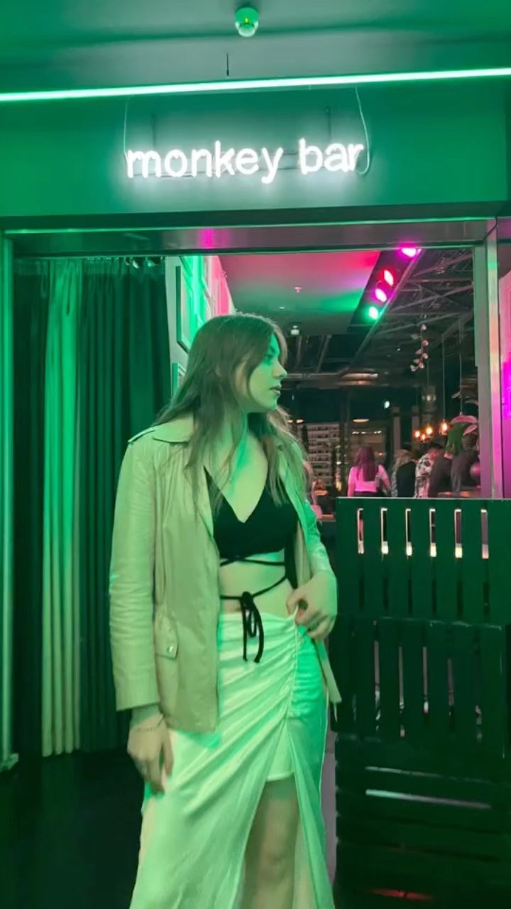 https://d2zmqyh8caa94h.cloudfront.net/creator_social_media_contents/instagram/reels/CfFXdg9M82j/CfFXdg9M82j.mp4