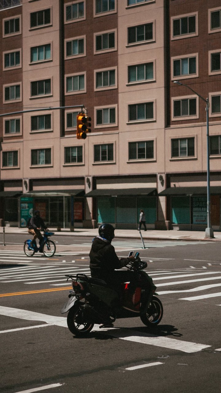 https://d2zmqyh8caa94h.cloudfront.net/creator_social_media_contents/instagram/reels/CfbdA1FgQbL/CfbdA1FgQbL.mp4