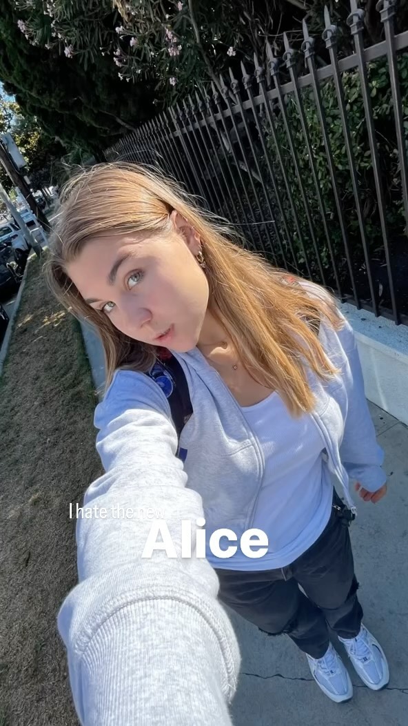 https://d2zmqyh8caa94h.cloudfront.net/creator_social_media_contents/instagram/reels/Ch5yTSfJ78m/Ch5yTSfJ78m.mp4