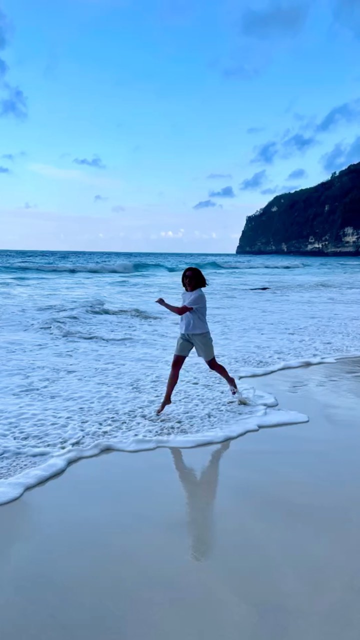 https://d2zmqyh8caa94h.cloudfront.net/creator_social_media_contents/instagram/reels/Ci5h4y8MMAN/Ci5h4y8MMAN.mp4