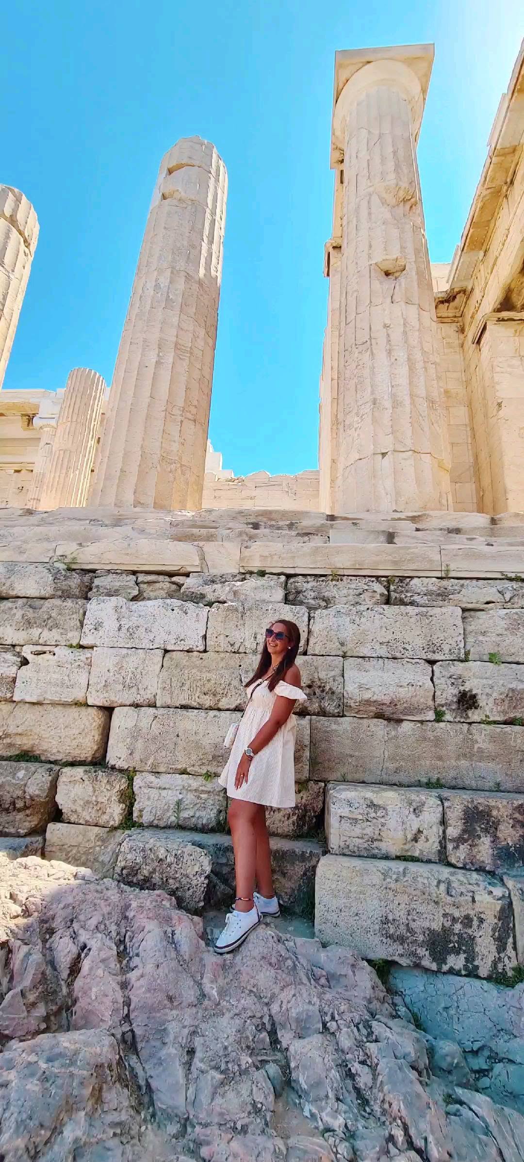 https://d2zmqyh8caa94h.cloudfront.net/creator_social_media_contents/instagram/reels/CiUmzlKpZAy/CiUmzlKpZAy.mp4