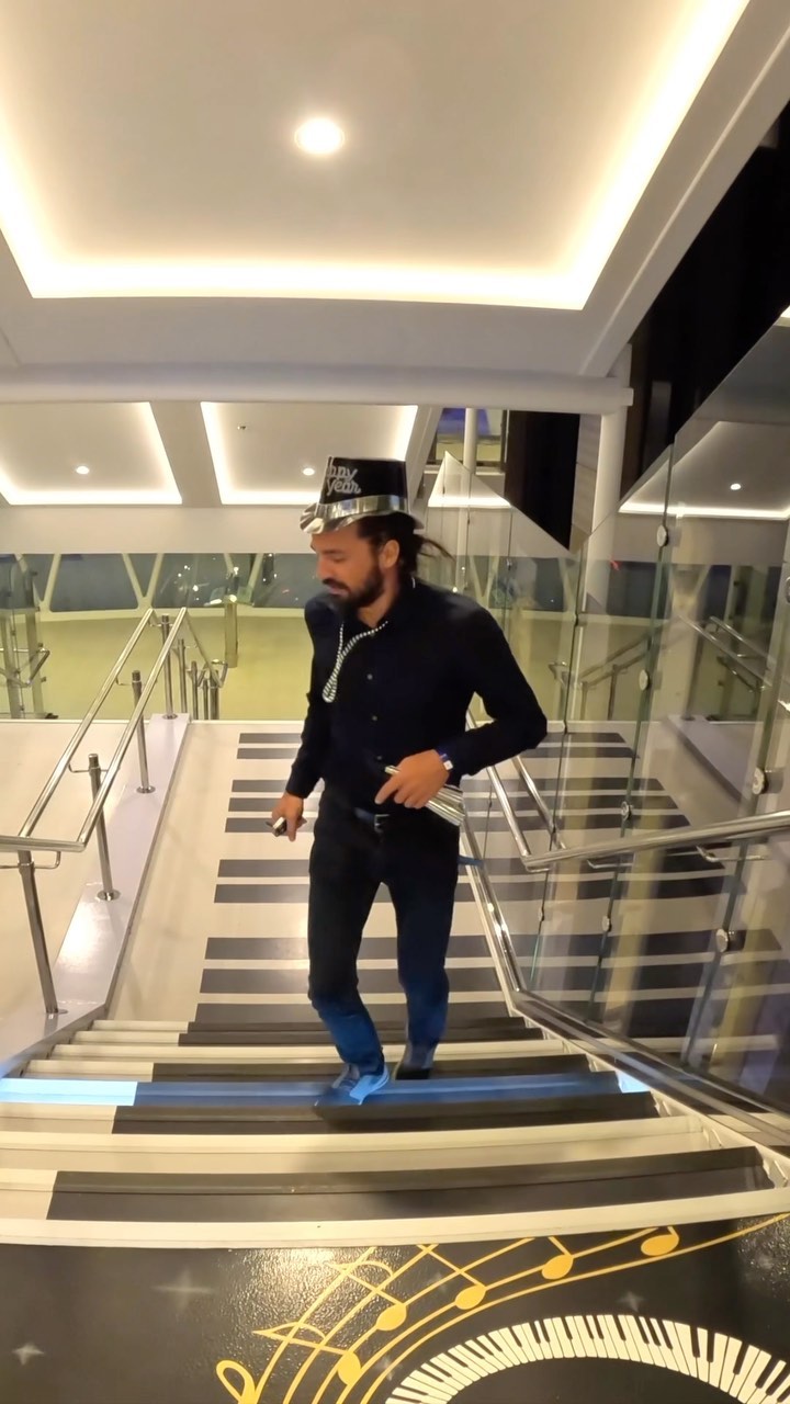 https://d2zmqyh8caa94h.cloudfront.net/creator_social_media_contents/instagram/reels/Cp5rl71IMPc/Cp5rl71IMPc.mp4