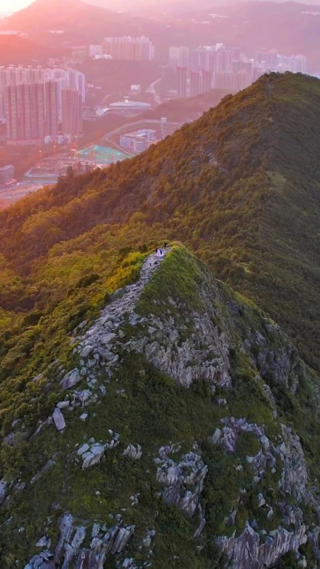 https://d2zmqyh8caa94h.cloudfront.net/creator_social_media_contents/instagram/reels/Cs90OF1hpuI/Cs90OF1hpuI.mp4