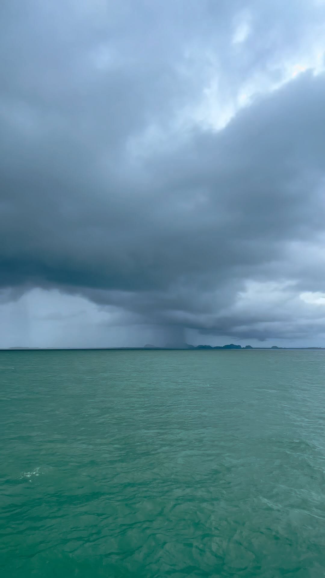 https://d2zmqyh8caa94h.cloudfront.net/creator_social_media_contents/instagram/reels/CuKBKECgX5K/CuKBKECgX5K.mp4
