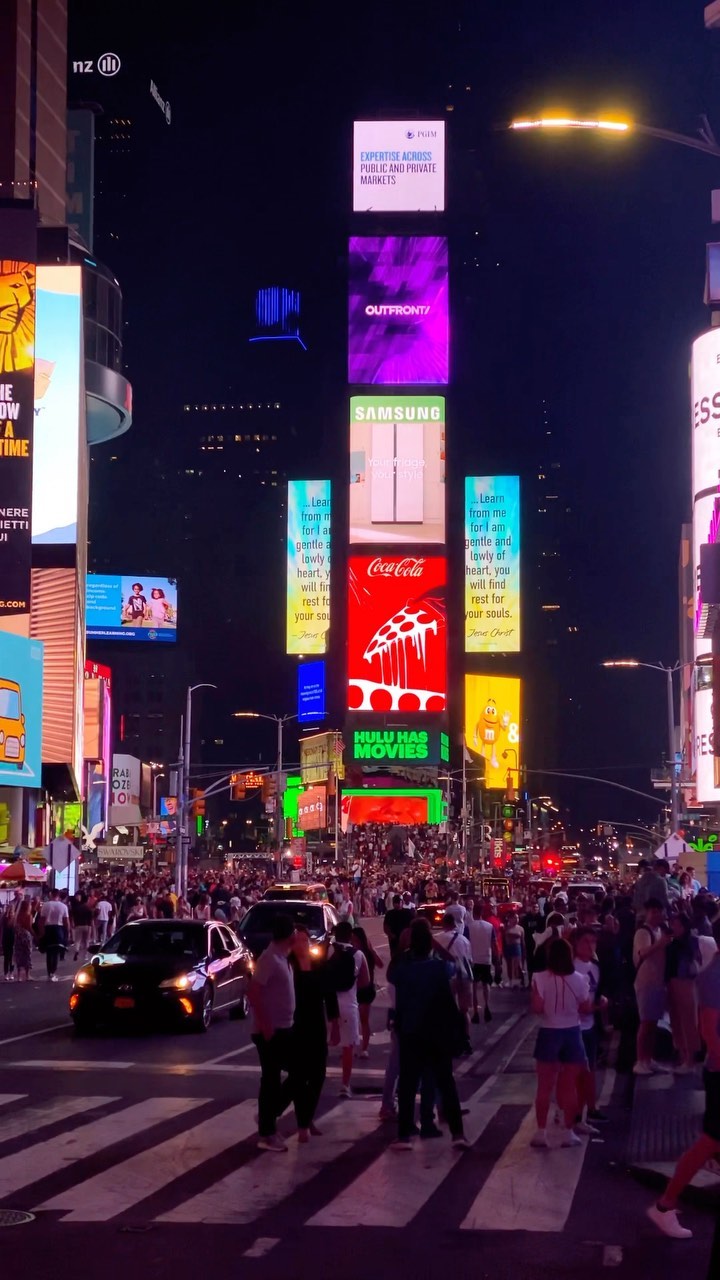 https://d2zmqyh8caa94h.cloudfront.net/creator_social_media_contents/instagram/reels/CwfaGnYhUSd/CwfaGnYhUSd.mp4