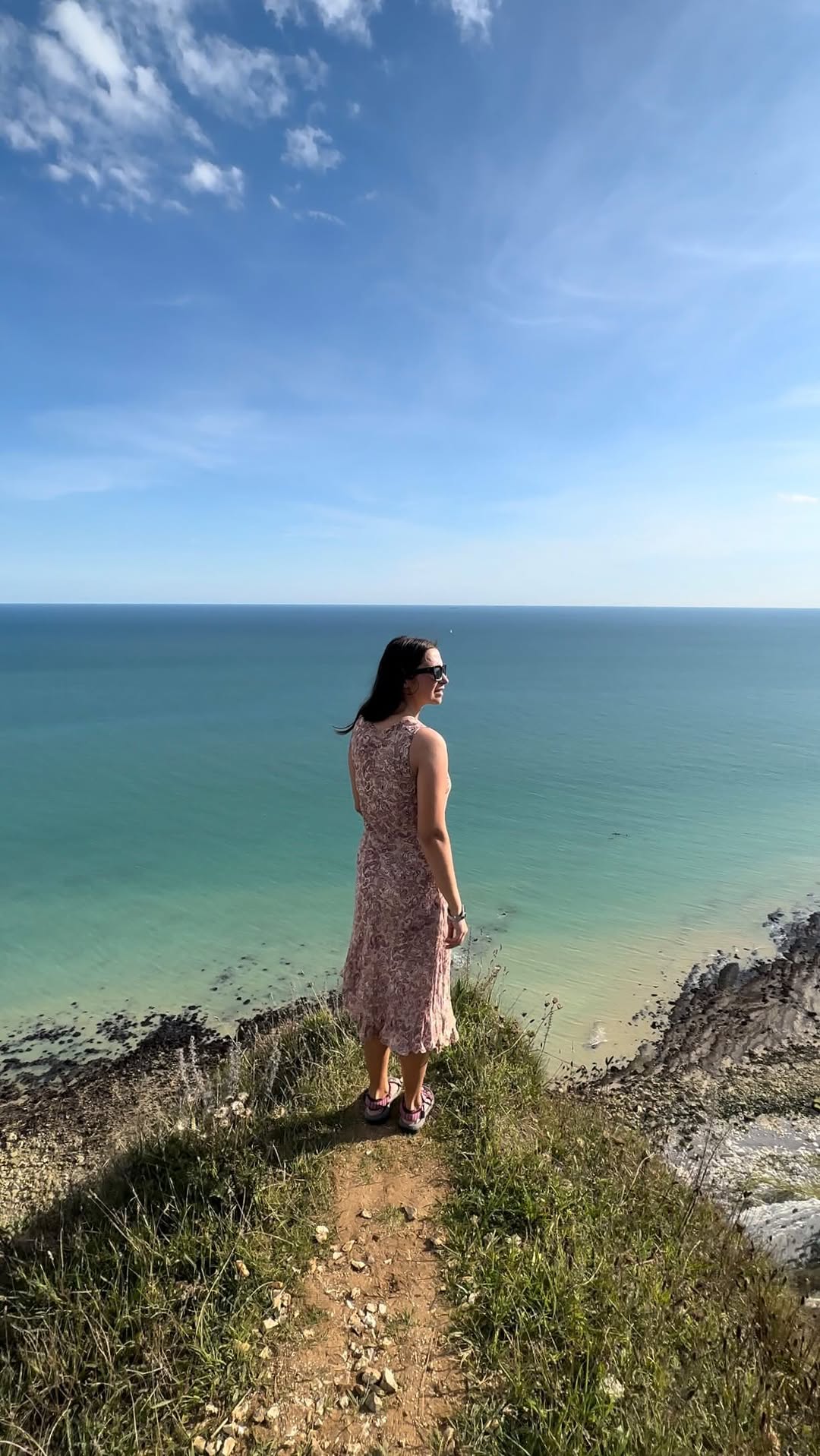 https://d2zmqyh8caa94h.cloudfront.net/creator_social_media_contents/instagram/reels/CwgD2s8IyN1/CwgD2s8IyN1.mp4