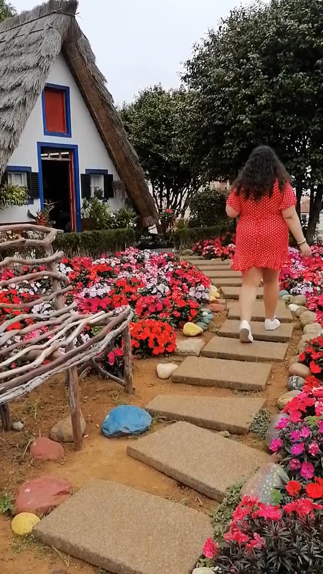 https://d2zmqyh8caa94h.cloudfront.net/creator_social_media_contents/instagram/reels/DBepq5_O9y9/DBepq5_O9y9.mp4