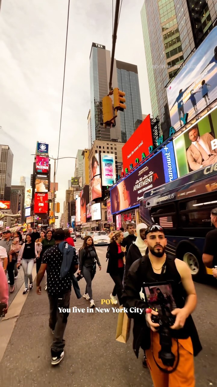 https://d2zmqyh8caa94h.cloudfront.net/creator_social_media_contents/instagram/reels/DBu9K_COGeP/DBu9K_COGeP.mp4