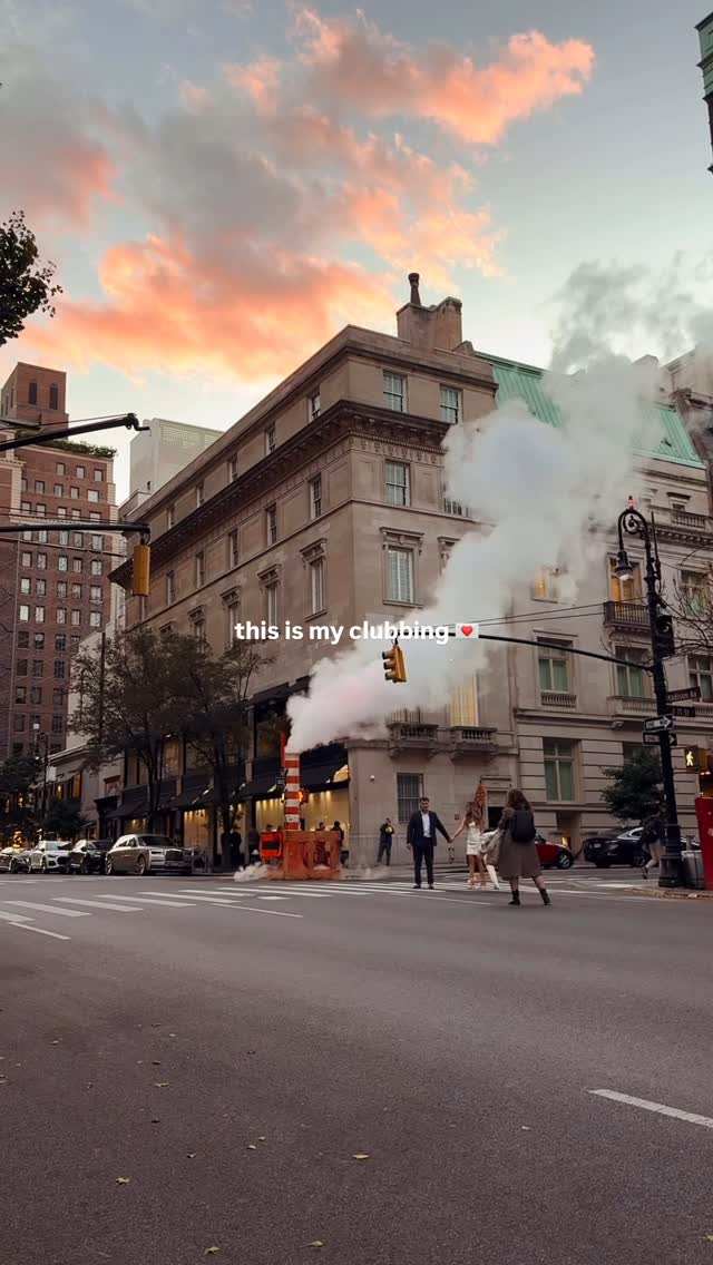 https://d2zmqyh8caa94h.cloudfront.net/creator_social_media_contents/instagram/reels/DFQ5TUjSu6-/DFQ5TUjSu6-.mp4
