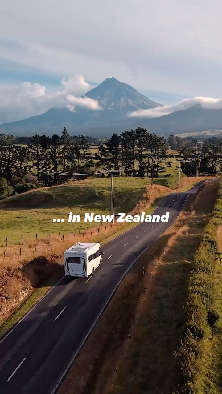 https://d2zmqyh8caa94h.cloudfront.net/creator_social_media_contents/instagram/reels/DFootzySxmL/DFootzySxmL.mp4