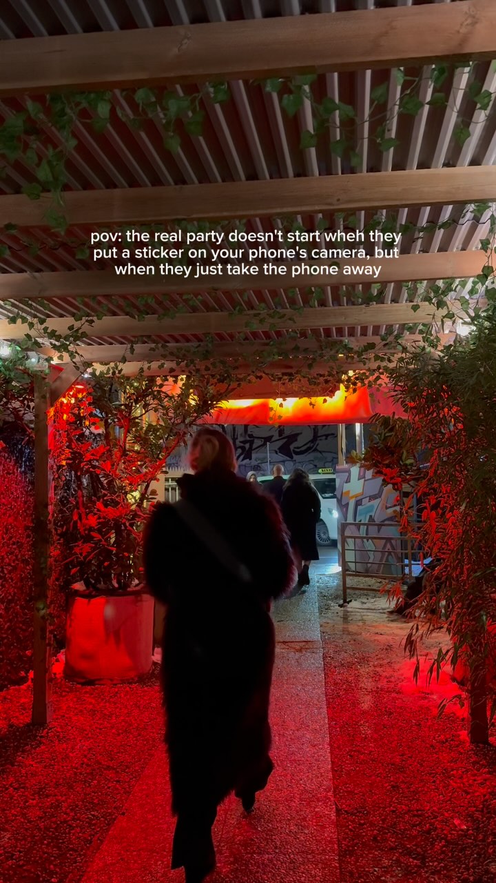 https://d2zmqyh8caa94h.cloudfront.net/creator_social_media_contents/instagram/reels/DHUBND7tdTC/DHUBND7tdTC.mp4