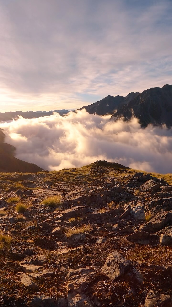 https://d2zmqyh8caa94h.cloudfront.net/creator_social_media_contents/instagram/reels/DHfoFE1xZVy/DHfoFE1xZVy.mp4