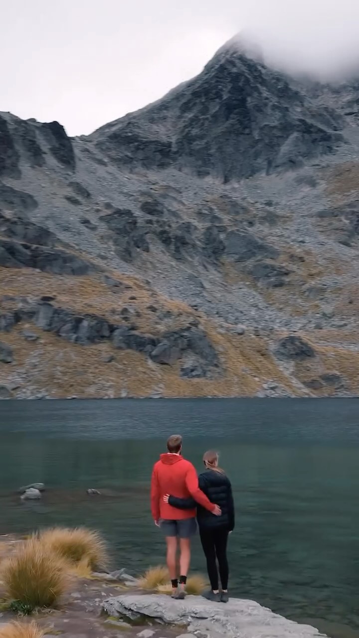 https://d2zmqyh8caa94h.cloudfront.net/creator_social_media_contents/instagram/reels/DI0T3vaS2lv/DI0T3vaS2lv.mp4