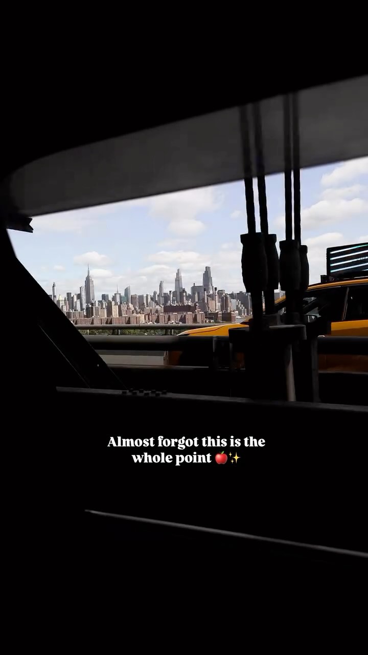 https://d2zmqyh8caa94h.cloudfront.net/creator_social_media_contents/instagram/reels/DJ4FRlTuZrw/DJ4FRlTuZrw.mp4