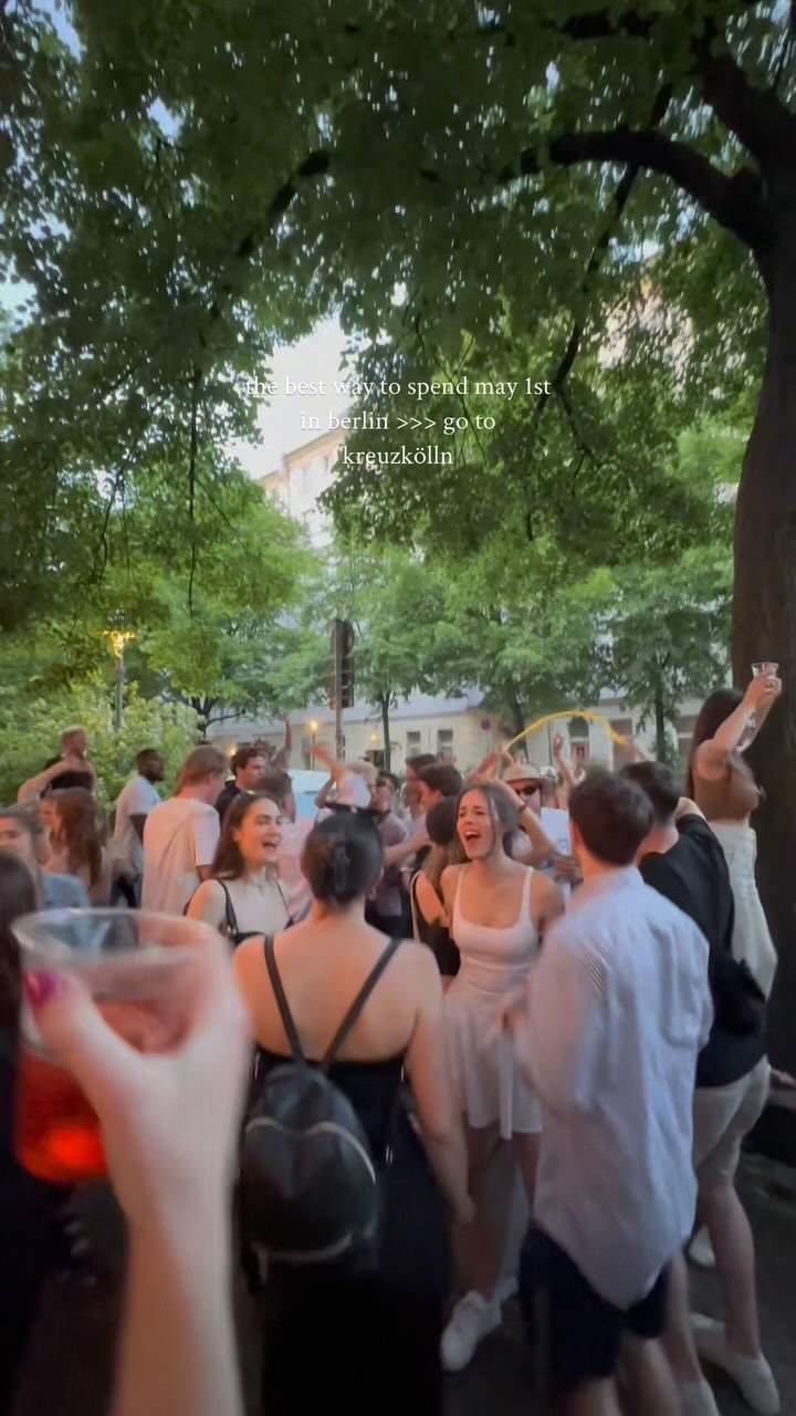 https://d2zmqyh8caa94h.cloudfront.net/creator_social_media_contents/instagram/reels/DJALKRDNNzd/DJALKRDNNzd.mp4
