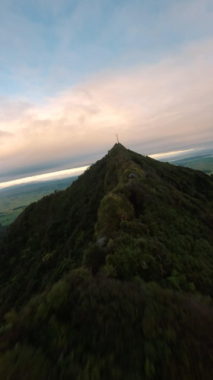 https://d2zmqyh8caa94h.cloudfront.net/creator_social_media_contents/instagram/reels/DKMLnunxGcH/DKMLnunxGcH.mp4