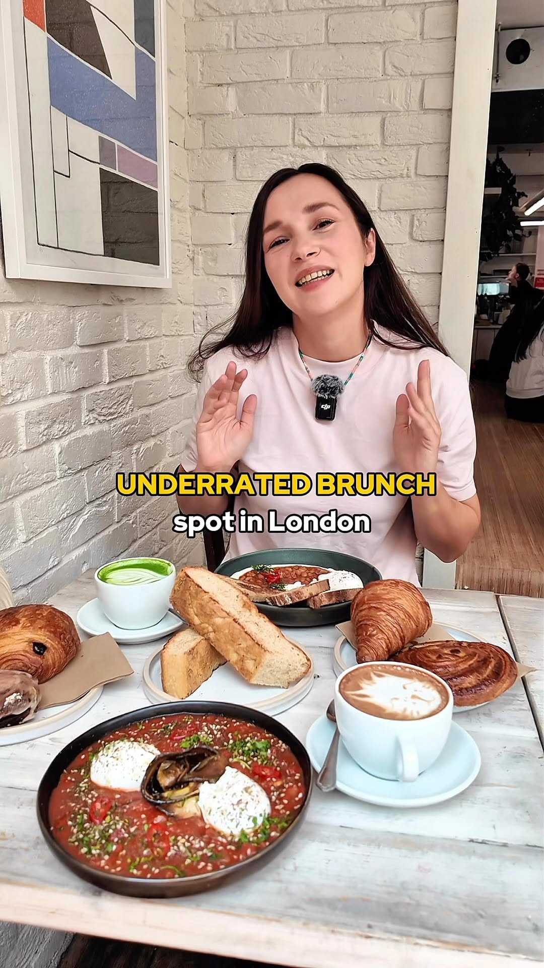 https://d2zmqyh8caa94h.cloudfront.net/creator_social_media_contents/instagram/reels/DKfc8BqIjNg/DKfc8BqIjNg.mp4
