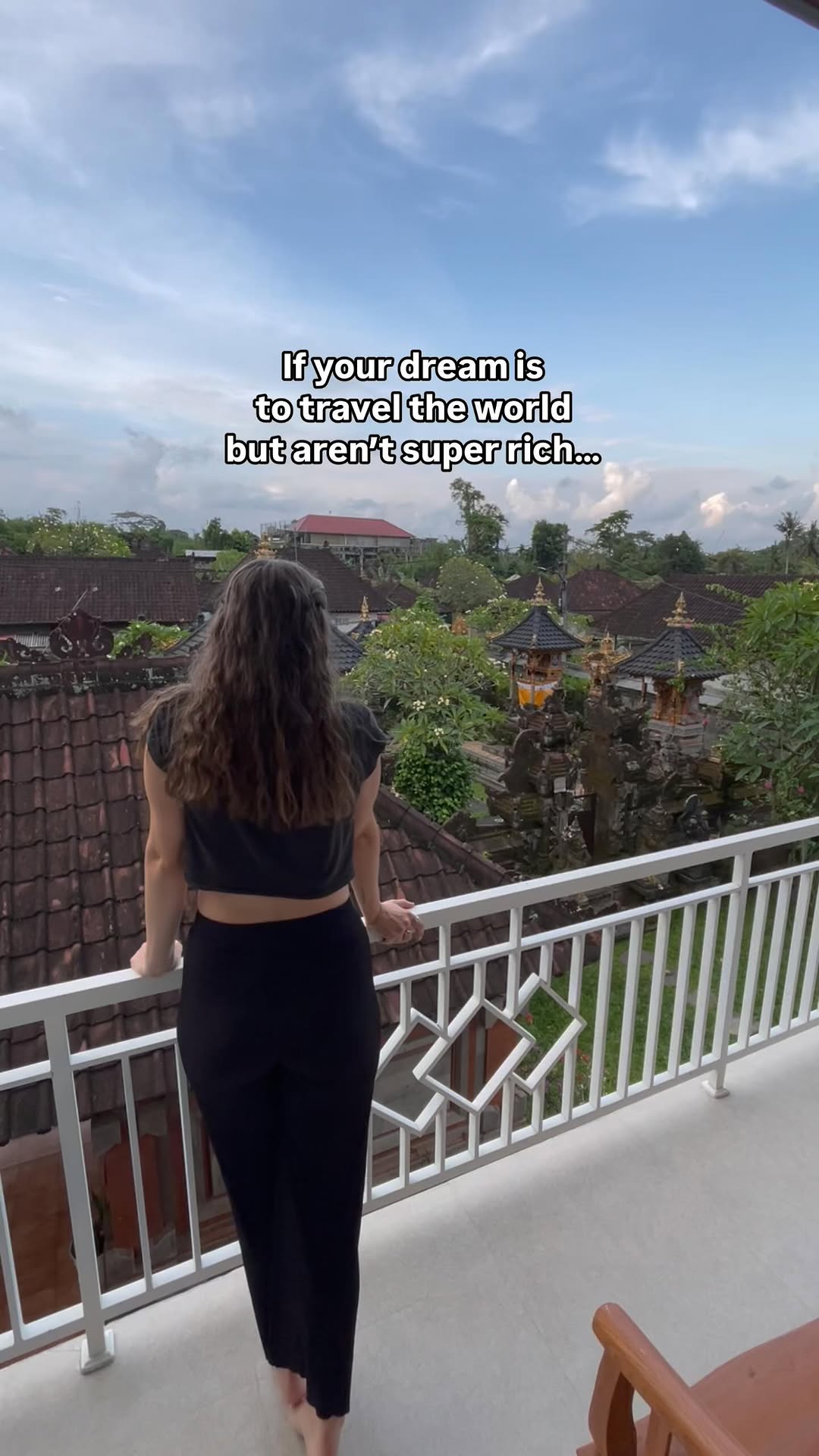 https://d2zmqyh8caa94h.cloudfront.net/creator_social_media_contents/instagram/reels/DMA-dfmoZ6S/DMA-dfmoZ6S.mp4
