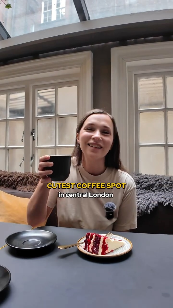 https://d2zmqyh8caa94h.cloudfront.net/creator_social_media_contents/instagram/reels/DMD1sPooR5o/DMD1sPooR5o.mp4