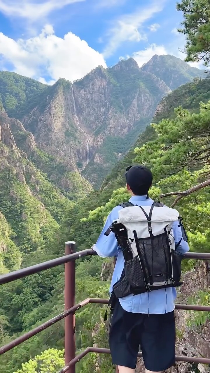 https://d2zmqyh8caa94h.cloudfront.net/creator_social_media_contents/instagram/reels/DMWkbm8vnHV/DMWkbm8vnHV.mp4