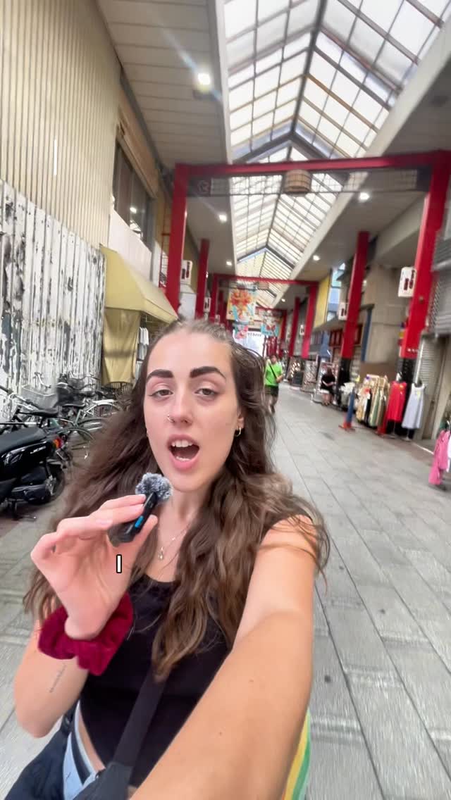 https://d2zmqyh8caa94h.cloudfront.net/creator_social_media_contents/instagram/reels/DOa1i6ADO5H/DOa1i6ADO5H.mp4