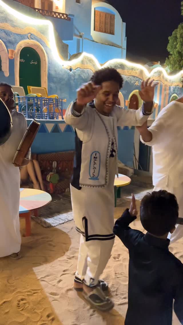 https://d2zmqyh8caa94h.cloudfront.net/creator_social_media_contents/instagram/reels/DXJ0jCLgady/DXJ0jCLgady.mp4