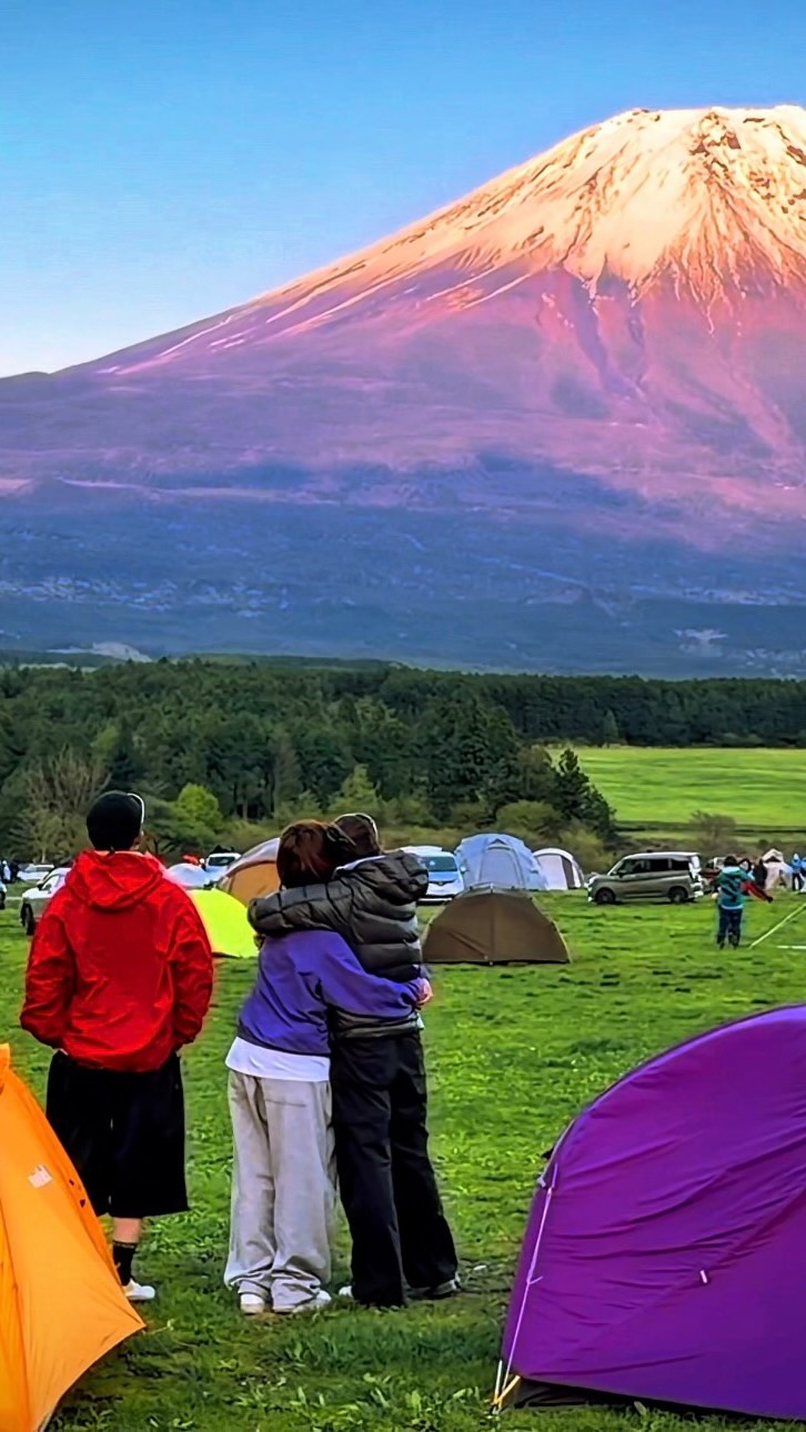 https://d2zmqyh8caa94h.cloudfront.net/creator_social_media_contents/instagram/reels/DYbWEpQphCQ/DYbWEpQphCQ.mp4