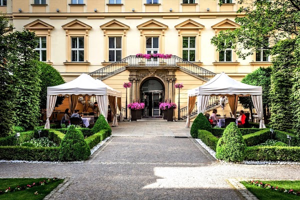 Le Grill Restaurant 3