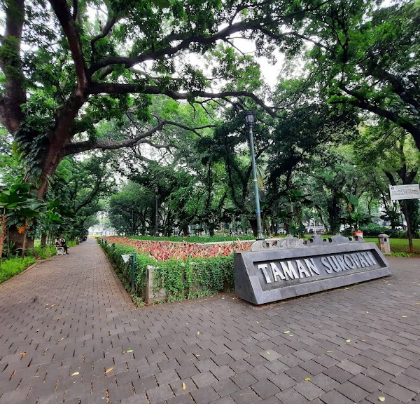 Suropati Park 6