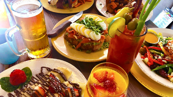 Crumbs Breakfast, Lunch & Bar 5