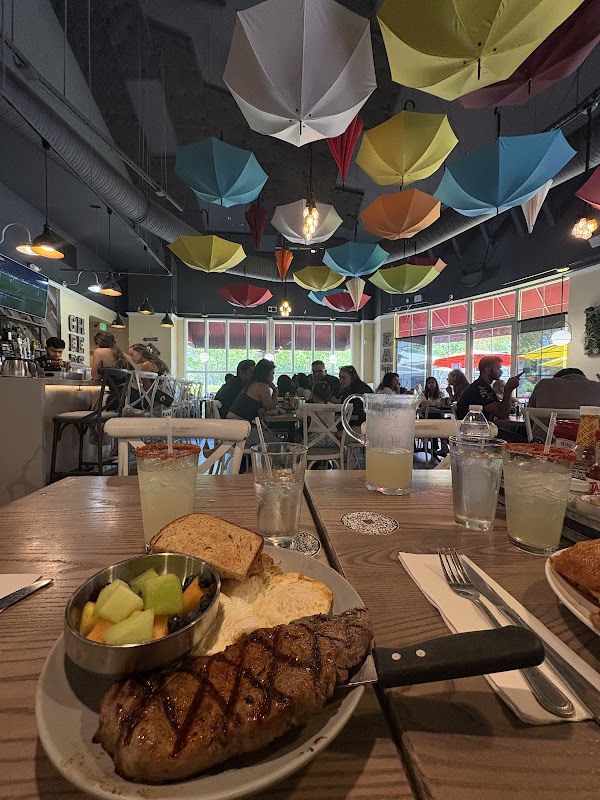 Crumbs Breakfast, Lunch & Bar 3