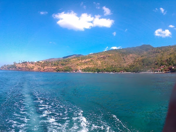 Pantai Jemeluk