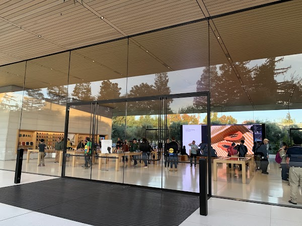 Apple Apple Park Visitor Center