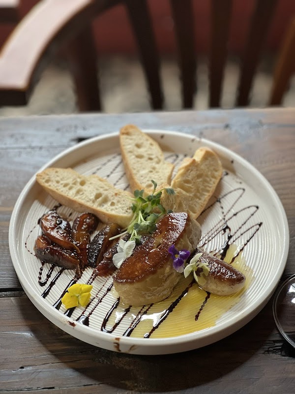 Cousins Restaurant Đào Tấn 6