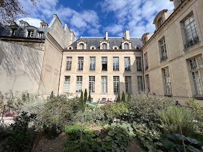 Le Marais: A Journey Through Jewish Heritage 2