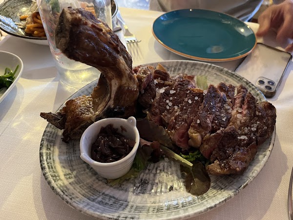 La Buchetta Food & Wine Restaurant 3