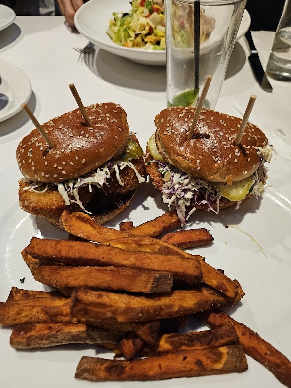 Doc B's Restaurant (River North) 4