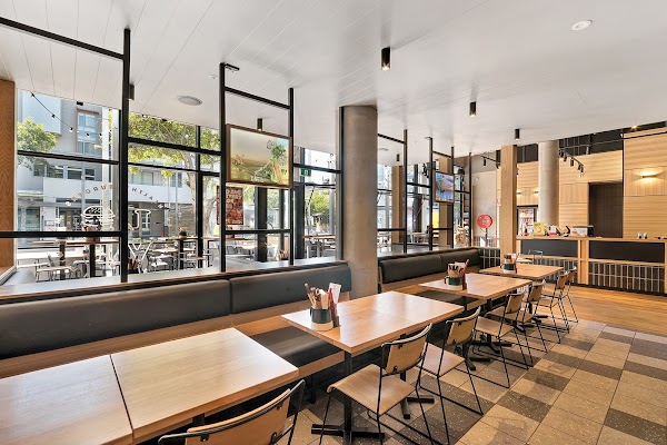 Grill'd Burgers - South Bank 2