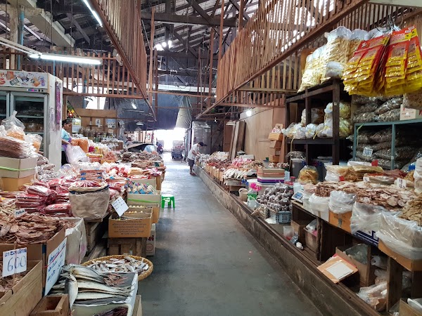 Tha Tian Market 6