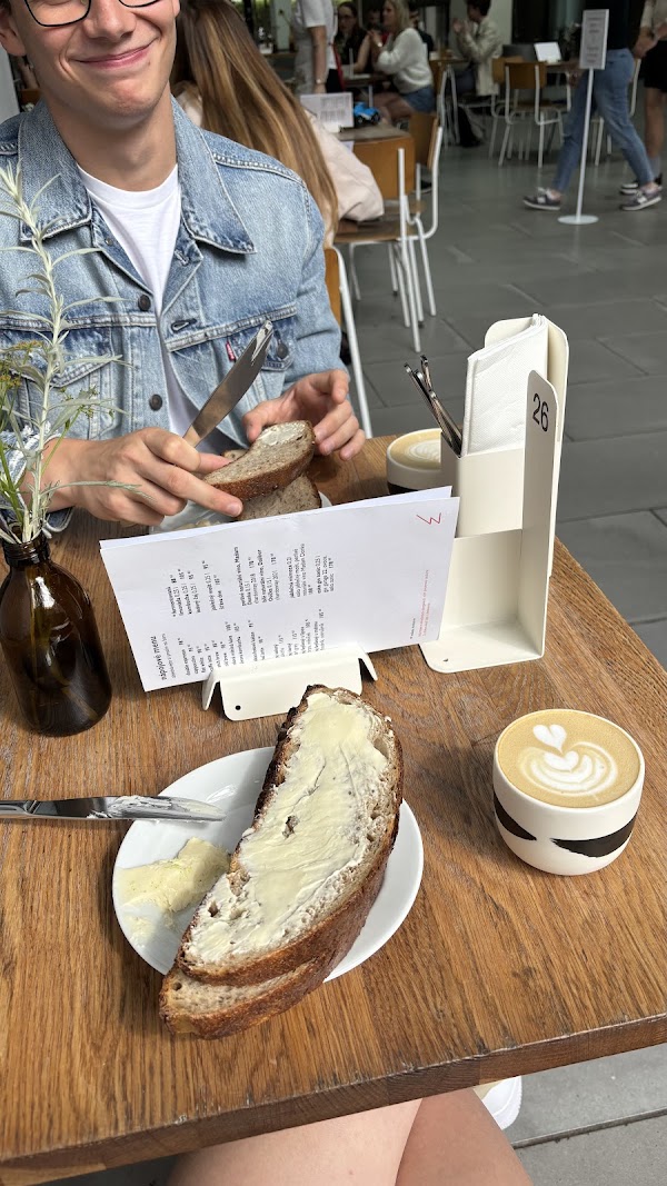 Eska Restaurant and Bakery 4