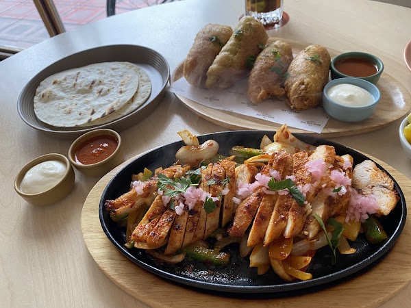 The Spotted Pig (Saladaeng Soi 1) 3