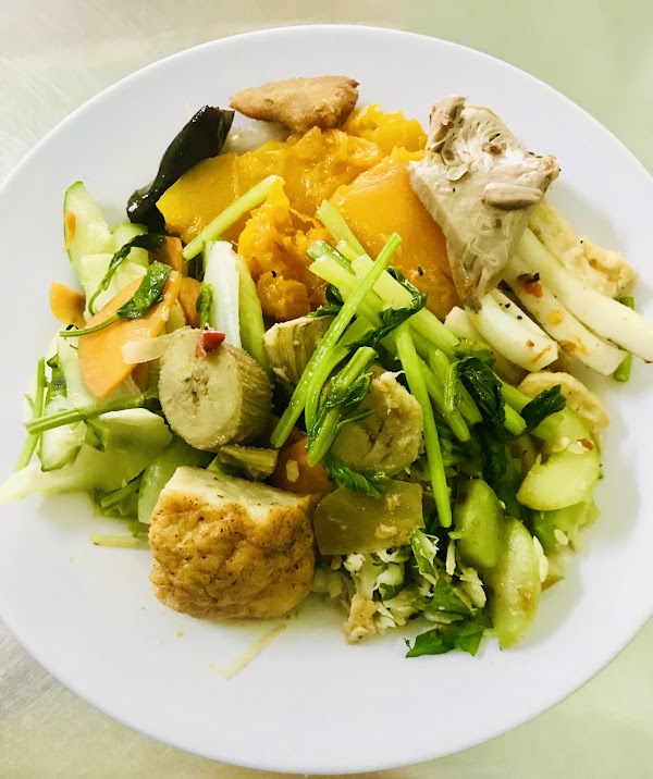 Quán Chay Phước Duyên ( Phuoc Duyen Vegan Restaurant)) 5